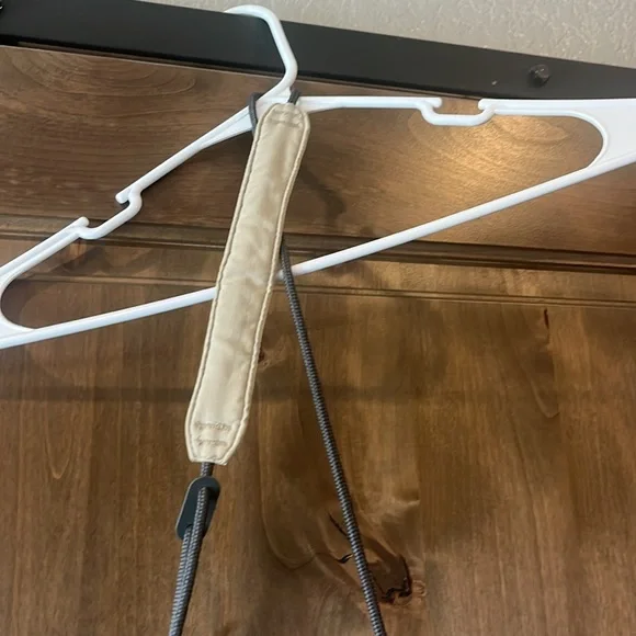 Merrell crossbody bag, gently used - Picture 5 of 5